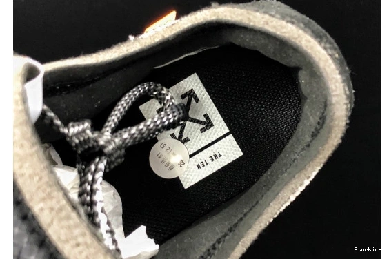 White AO4606-001 Low NikeAir Force O-W 1 Black 0114